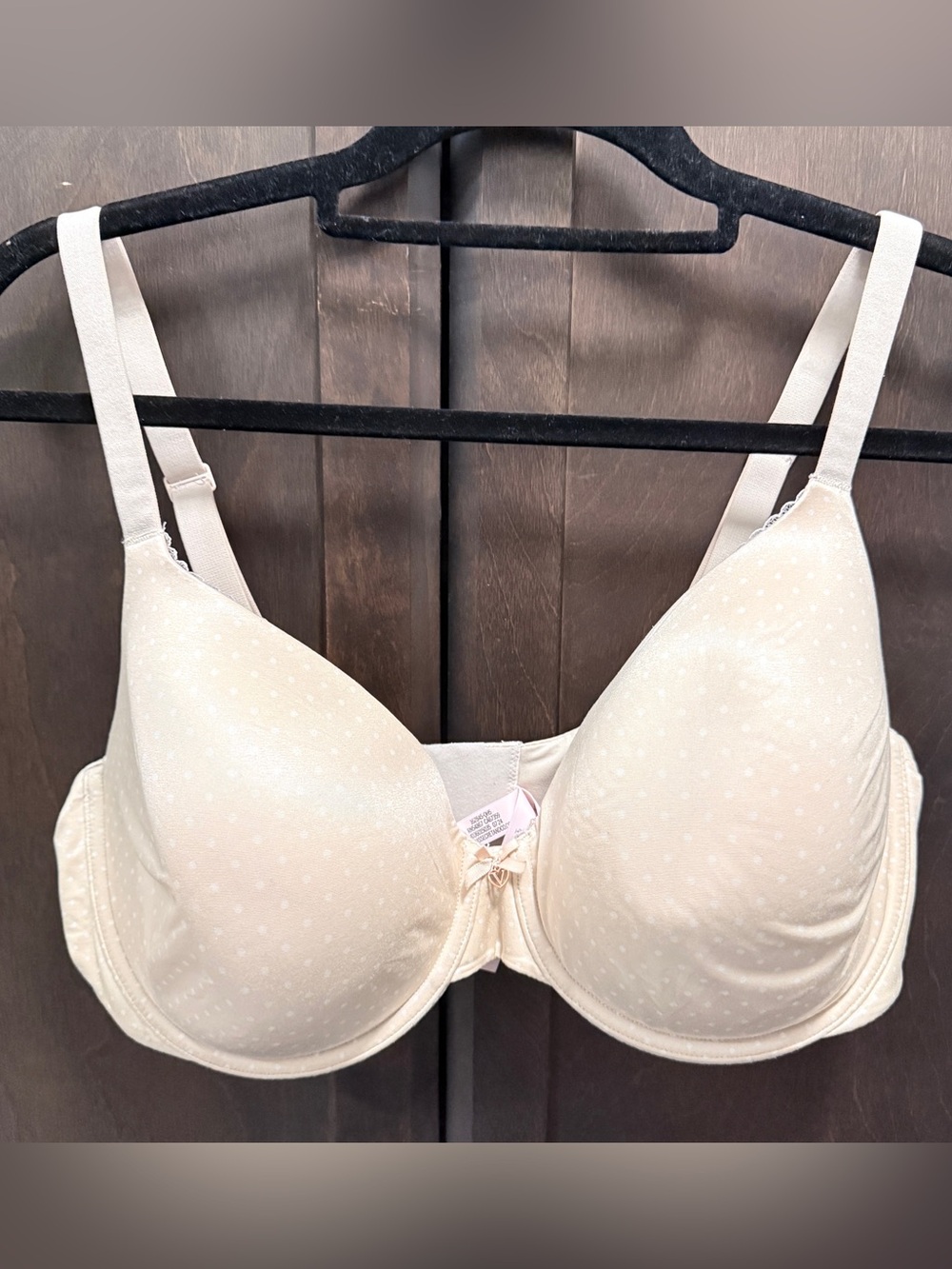 Victoria's Secret Body by Victoria Perfect Coverage Lightly Padded Underwire Bra - Picture 1 of 5
